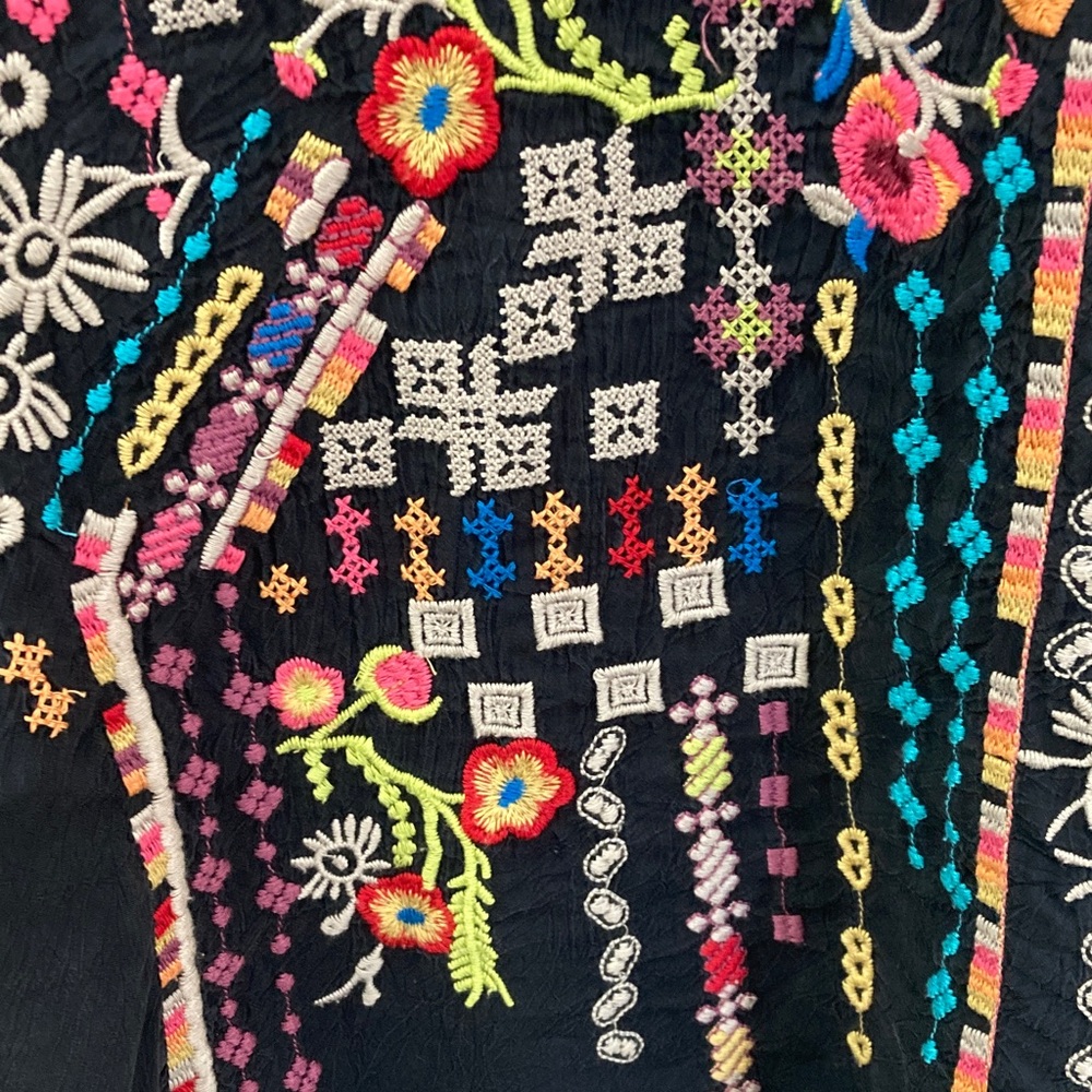Johnny Was Black Blouse Embroidery 3/4 sleeves boho oversized 20x28 M - Picture 4 of 7